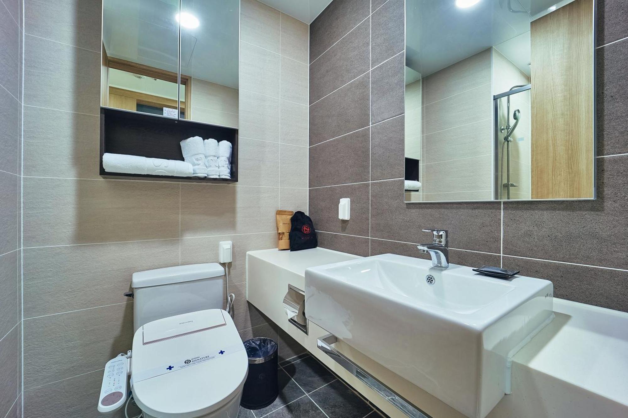 Jeonju Signature Hotel ภายนอก รูปภาพ